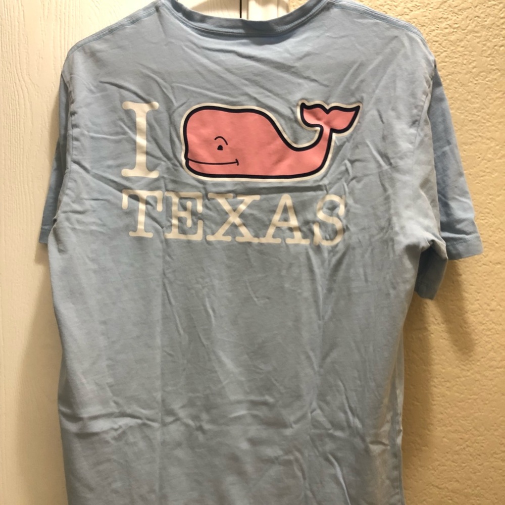 vineyard Vines T-shirt